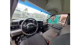 FORD - F-4000 - 2017/2017 - Branca - R$ 170.000,00