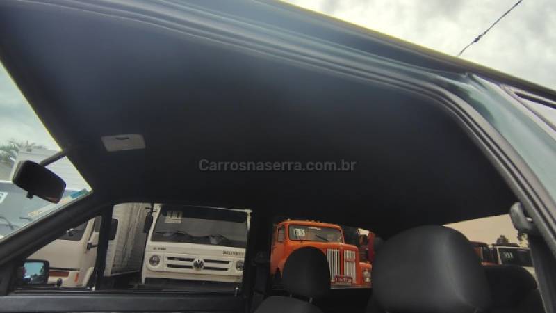 VOLKSWAGEN - GOL - 1994/1994 - Verde - R$ 25.900,00