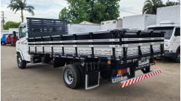 MERCEDES-BENZ - 710 PLUS - 2007/2008 - Branca - R$ 170.000,00