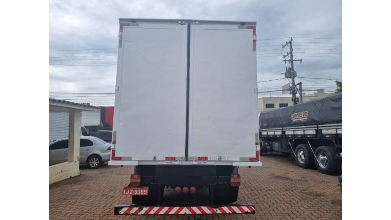 AGRALE - 7000 - 2000/2000 - Branca - R$ 110.000,00