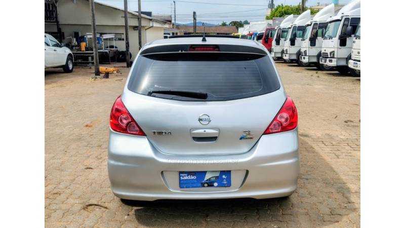 NISSAN - TIIDA - 2012/2012 - Prata - R$ 41.900,00