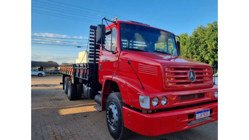 MERCEDES-BENZ - L-1620 - 2000/2000 - Vermelha - R$ 210.000,00