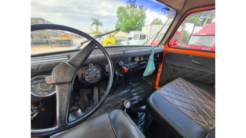 SCANIA - T-112 - 1963/1963 - Laranja - R$ 130.000,00