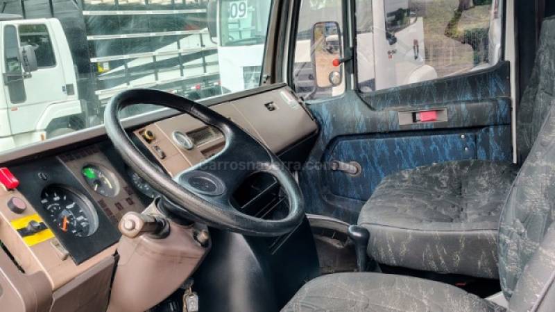 MERCEDES-BENZ - 912 - 1993/1993 - Branca - R$ 135.000,00