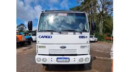 FORD - CARGO 815 - 2011/2012 - Branca - R$ 195.000,00