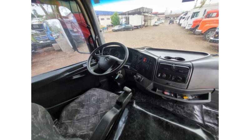 MERCEDES-BENZ - ATEGO 2430 - 2015/2016 - Branca - R$ 395.000,00