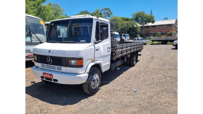 MERCEDES-BENZ - 709 - 1995/1995 - Branca - R$ 105.000,00