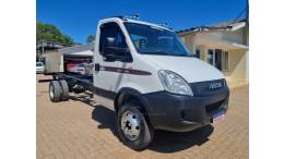 IVECO - DAILY - 2012/2013 - Branca - R$ 125.000,00