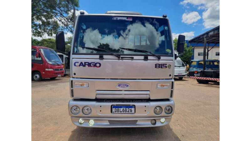 FORD - CARGO 815 - 2006/2006 - Prata - R$ 165.000,00