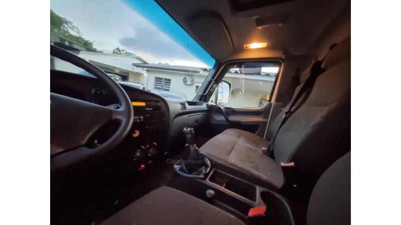 MERCEDES-BENZ - ACCELO 815 - 2017/2018 - Branca - R$ 275.000,00