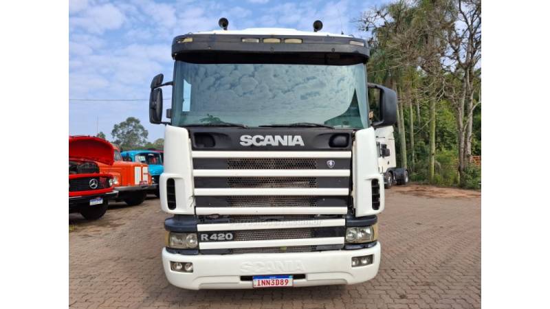 SCANIA - P-124 - 2006/2007 - Branca - R$ 290.000,00