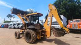 JCB - RETROESCAVADEIRA - 2011/2012 - Laranja - R$ 175.000,00