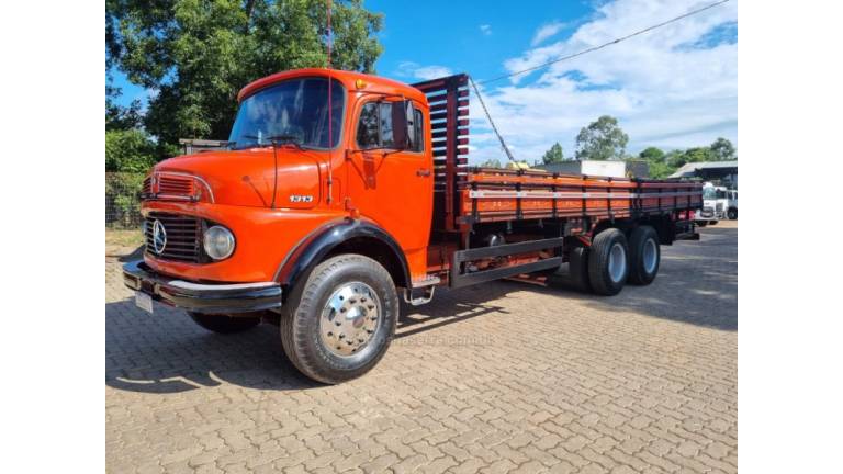 MERCEDES-BENZ - L-1313 - 1974/1974 - Vermelha - R$ 110.000,00