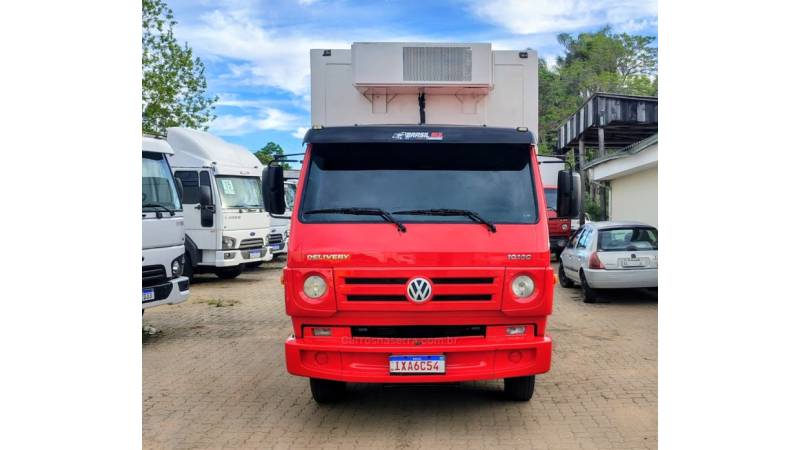 VOLKSWAGEN - 10-160 - 2015/2016 - Vermelha - R$ 270.000,00