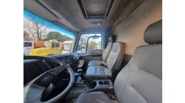 FORD - CARGO 2628 - 2011/2012 - Branca - R$ 320.000,00