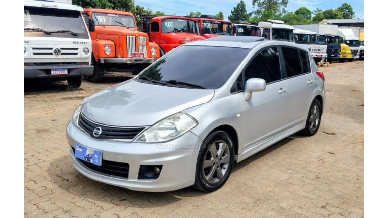 NISSAN - TIIDA - 2012/2012 - Prata - Sob Consulta