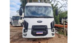 FORD - CARGO 1932 - 2011/2012 - Branca - R$ 130.000,00
