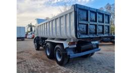 FORD - CARGO 2628 - 2011/2012 - Branca - R$ 320.000,00
