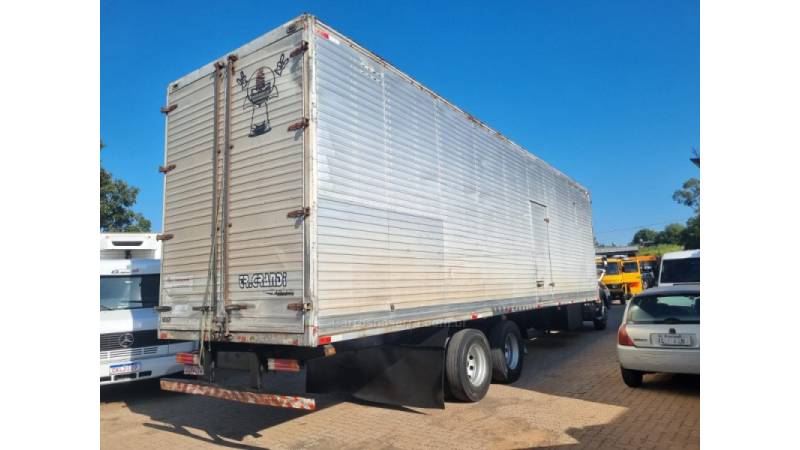 MERCEDES-BENZ - L-1113 - 1983/1984 - Amarela - R$ 135.000,00