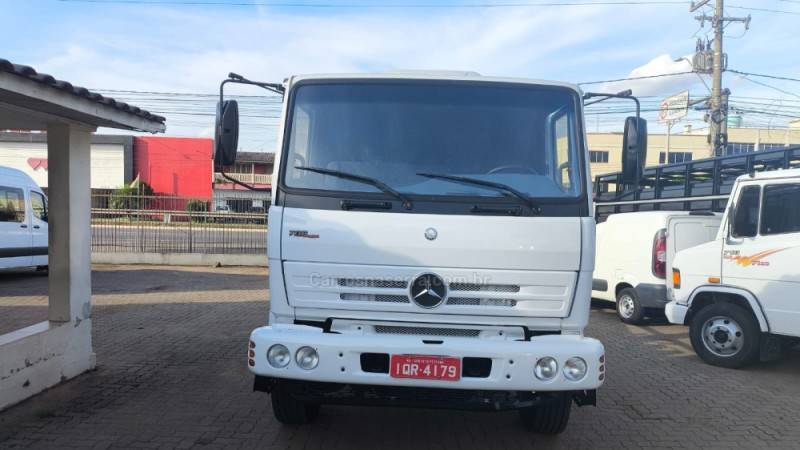 MERCEDES-BENZ - 2726 - 2009/2009 - Branca - R$ 290.000,00