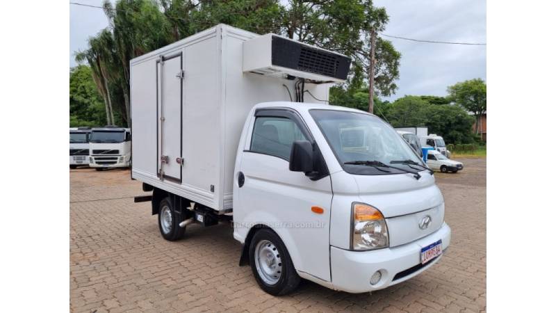 HYUNDAI - HR - 2007/2008 - Branca - R$ 95.000,00