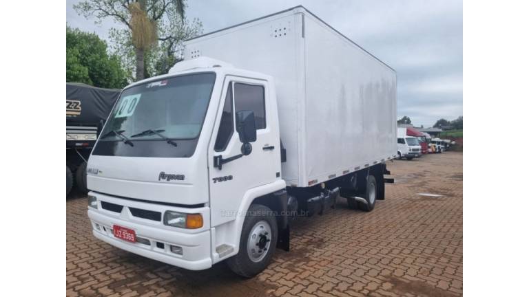 AGRALE - 7000 - 2000/2000 - Branca - R$ 110.000,00