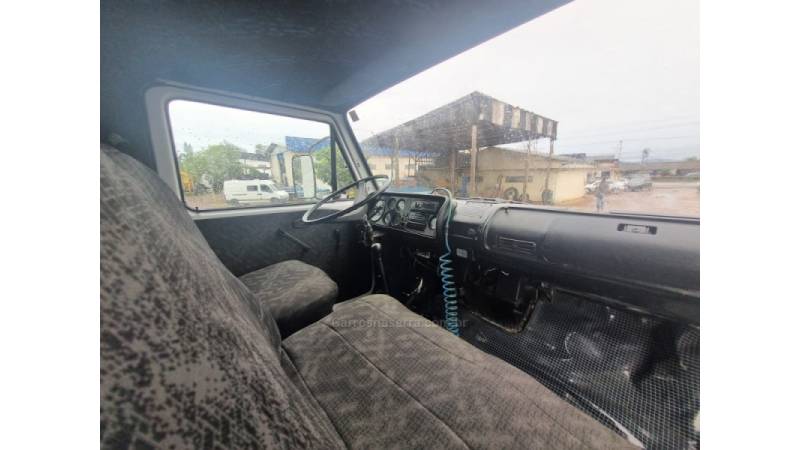 VOLKSWAGEN - 6.90 - 1984/1985 - Branca - R$ 75.000,00