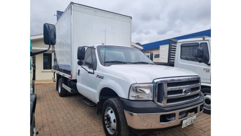 FORD - F-4000 - 2017/2017 - Branca - R$ 170.000,00
