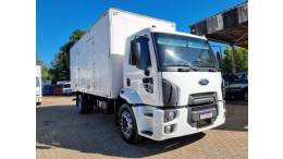 FORD - CARGO 1517 - 2011/2012 - Branca - R$ 190.000,00