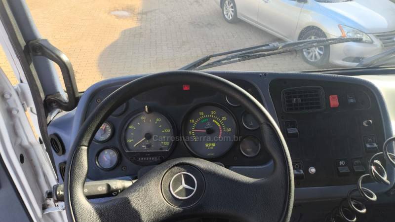 MERCEDES-BENZ - 2726 - 2009/2009 - Branca - R$ 290.000,00