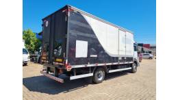 FORD - CARGO 816 - 2015/2016 - Branca - R$ 230.000,00
