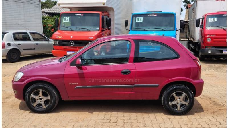 CHEVROLET - CELTA - 2006/2007 - Vermelha - R$ 12.990,00