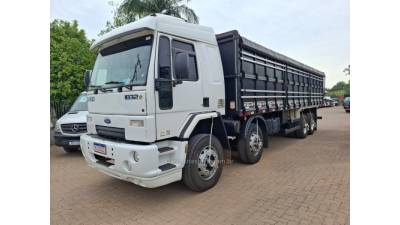 FORD - CARGO 1832 - 2011/2011 - Branca - R$ 320.000,00