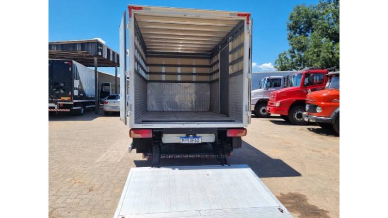 MERCEDES-BENZ - SPRINTER - 2017/2018 - Branca - R$ 190.000,00