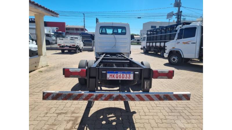 IVECO - DAILY - 2012/2013 - Branca - R$ 125.000,00