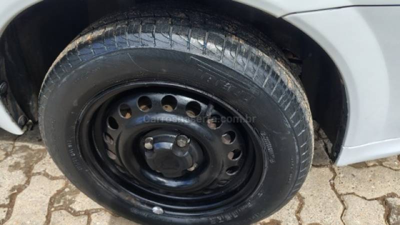 CHEVROLET - CLASSIC - 2015/2016 - Branca - R$ 35.900,00