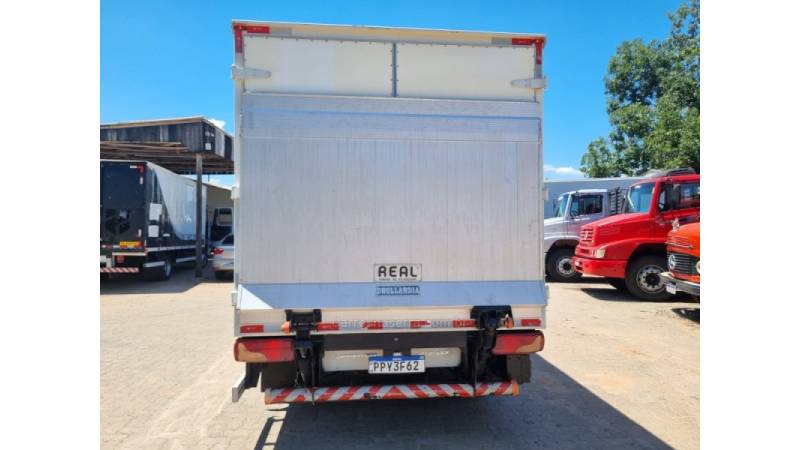MERCEDES-BENZ - SPRINTER - 2017/2018 - Branca - R$ 190.000,00