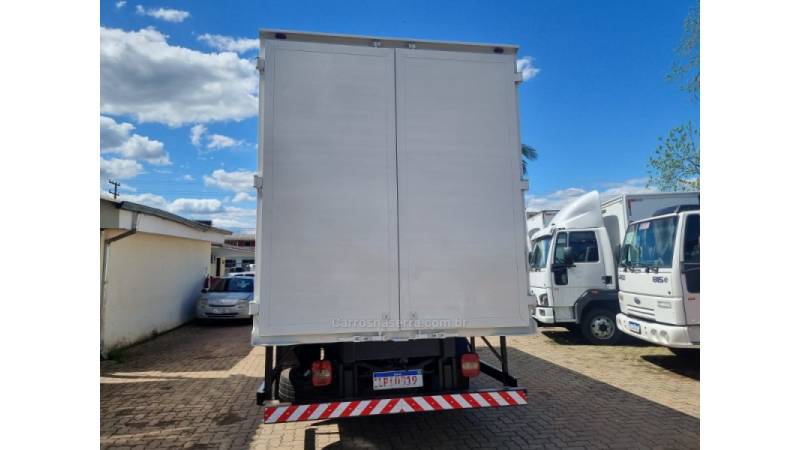 VOLKSWAGEN - 8-150 - 2008/2009 - Vermelha - R$ 185.000,00