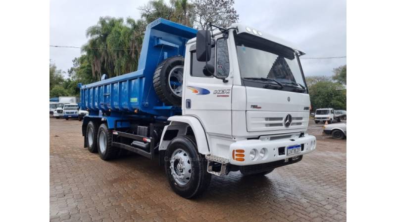 MERCEDES-BENZ - 2423 - 2002/2002 - Branca - R$ 320.000,00