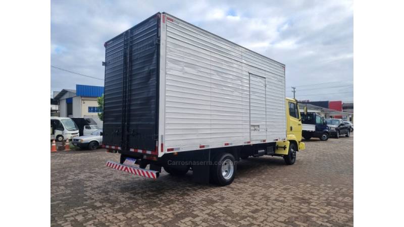 MERCEDES-BENZ - 914 - 2001/2001 - Amarela - R$ 145.000,00