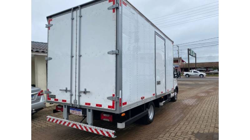 IVECO - DAILY - 2014/2014 - Branca - R$ 130.000,00
