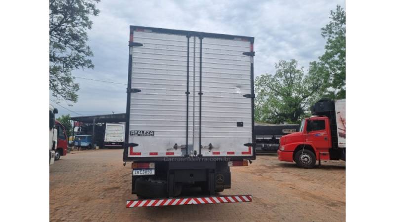 MERCEDES-BENZ - 1720 - 2001/2001 - Branca - R$ 210.000,00