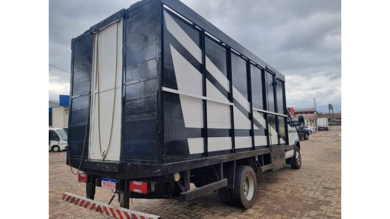 IVECO - DAILY - 2012/2013 - Branca - R$ 125.000,00