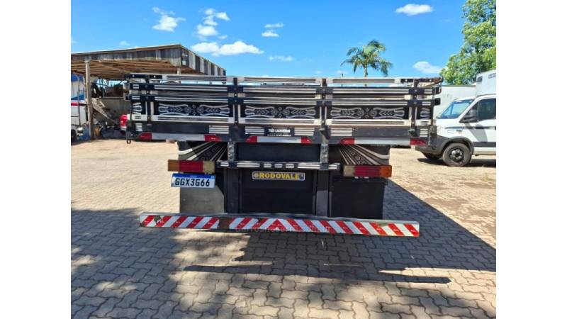 MERCEDES-BENZ - ATEGO 3030 - 2017/2017 - Branca - R$ 420.000,00