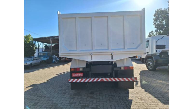 FORD - CARGO 2429 - 2017/2018 - Branca - R$ 430.000,00