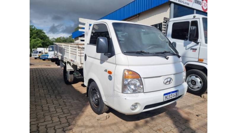 HYUNDAI - HR - 2011/2012 - Branca - R$ 60.000,00