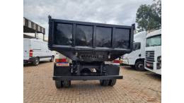 FORD - CARGO 1317 - 2007/2007 - Vermelha - R$ 175.000,00
