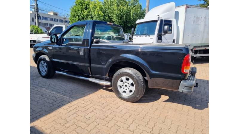 FORD - F-250 - 2001/2001 - Preta - R$ 110.000,00