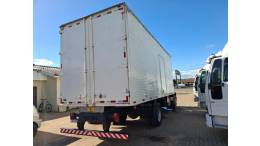 FORD - CARGO 1722 - 2006/2006 - Vermelha - R$ 185.000,00