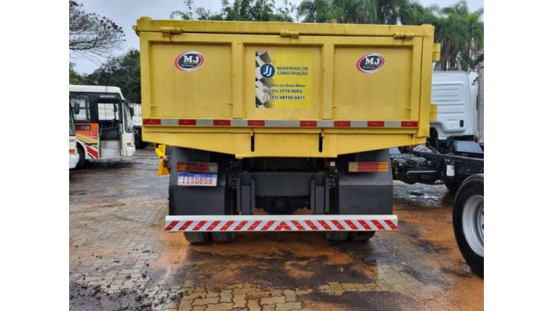 MERCEDES-BENZ - 1214 - 1999/1999 - Amarela - R$ 120.000,00